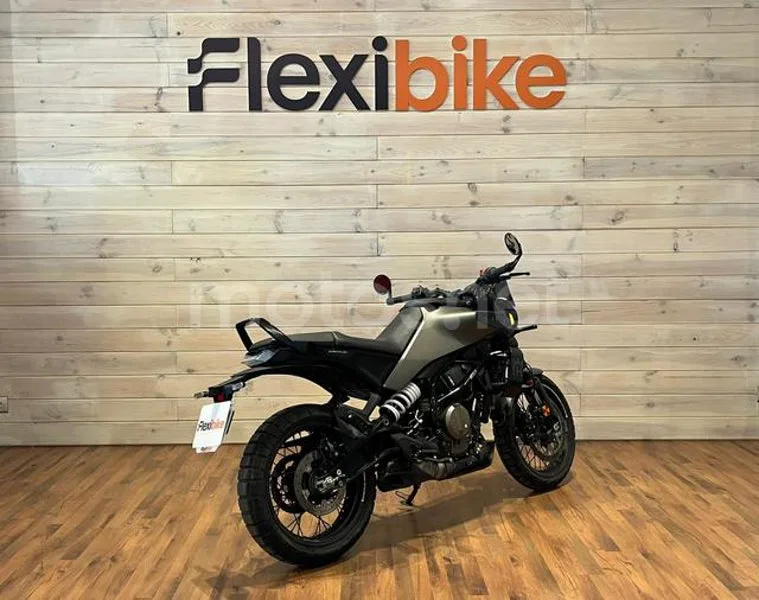 Husqvarna Svartpilen 401 - Vista 4