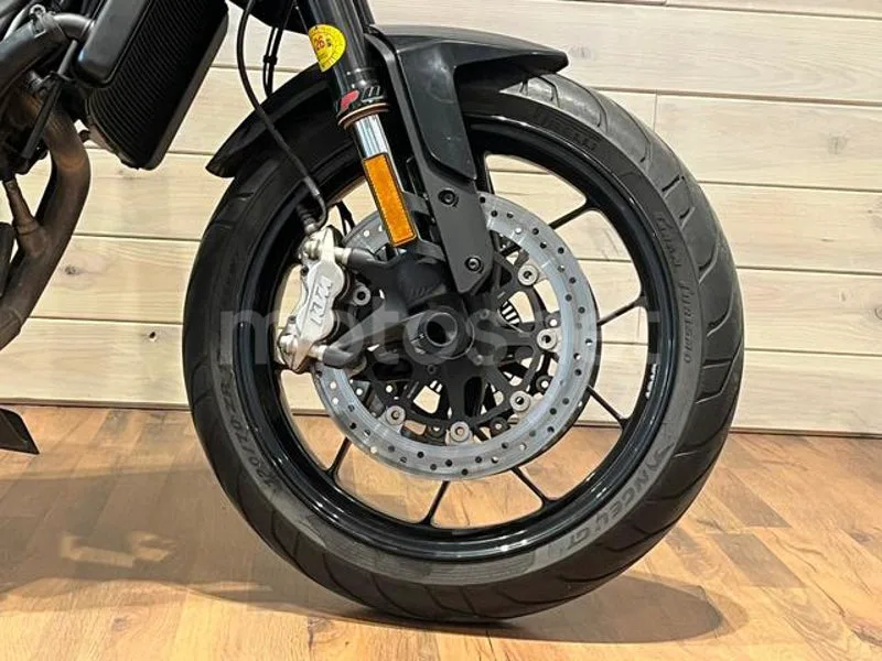 KTM 790 Adventure - Vista 9