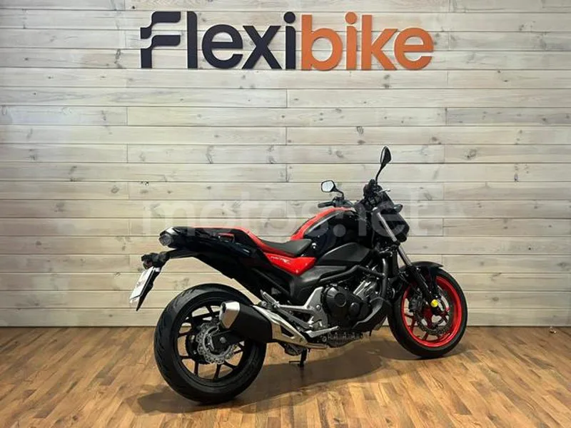Honda NC750S - Vista 4