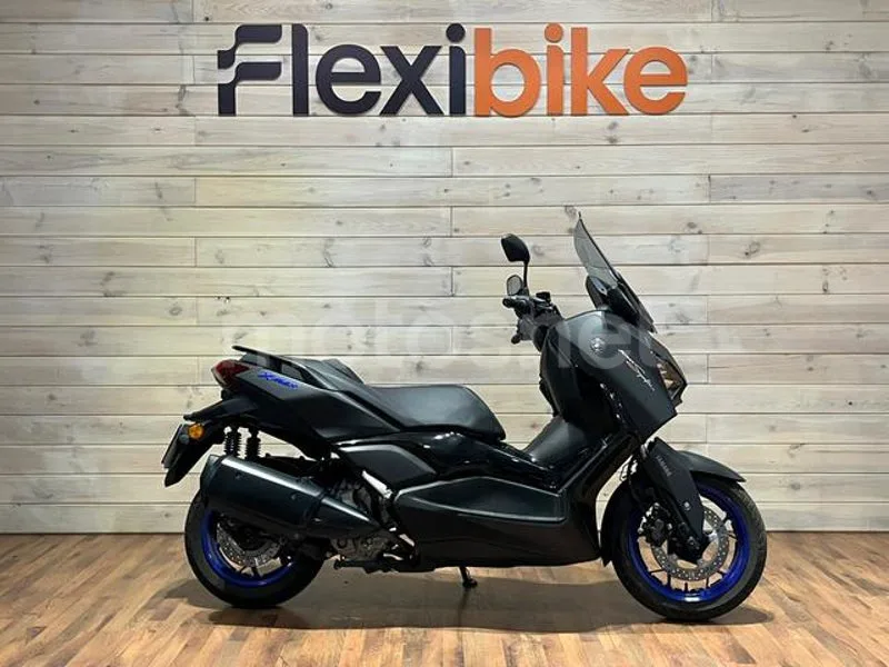 Yamaha XMAX 300 - Vista 3