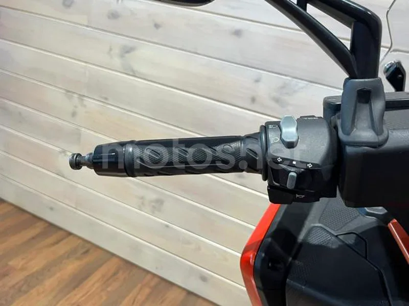 Kymco DTX 350 - Vista 12