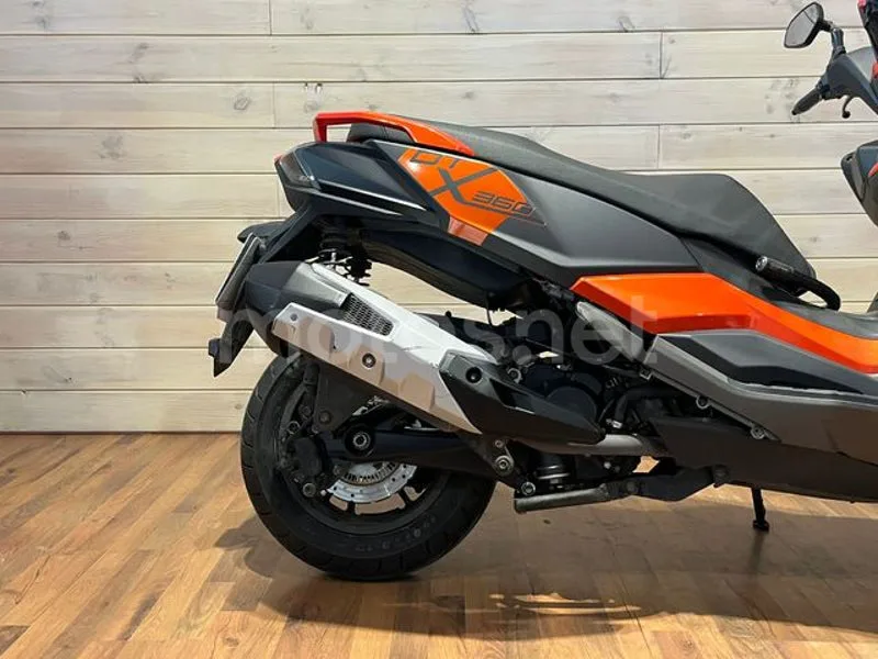 Kymco DTX 350 - Vista 7