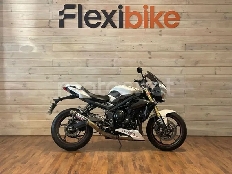 Triumph Street Triple - Vista 3