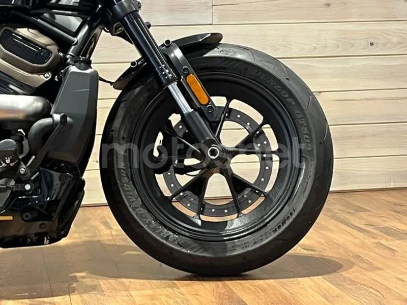 Harley-Davidson Sportster S - Vista 9