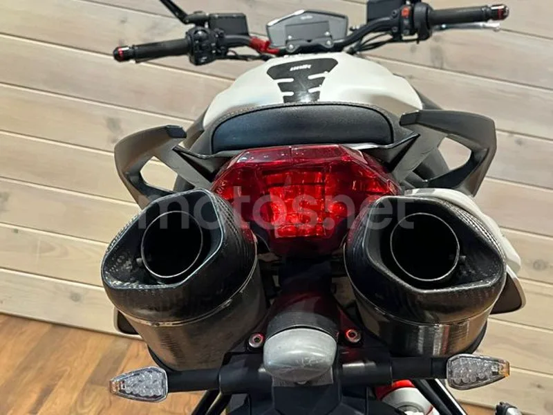 Aprilia Shiver 900 - Vista 6