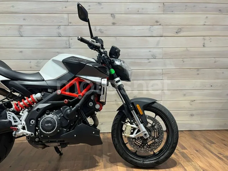 Aprilia Shiver 900 - Vista 8