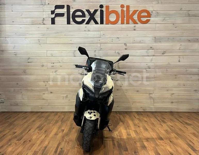 Keeway Vieste 300 XDV 2890 € 2023 Madrid - 2