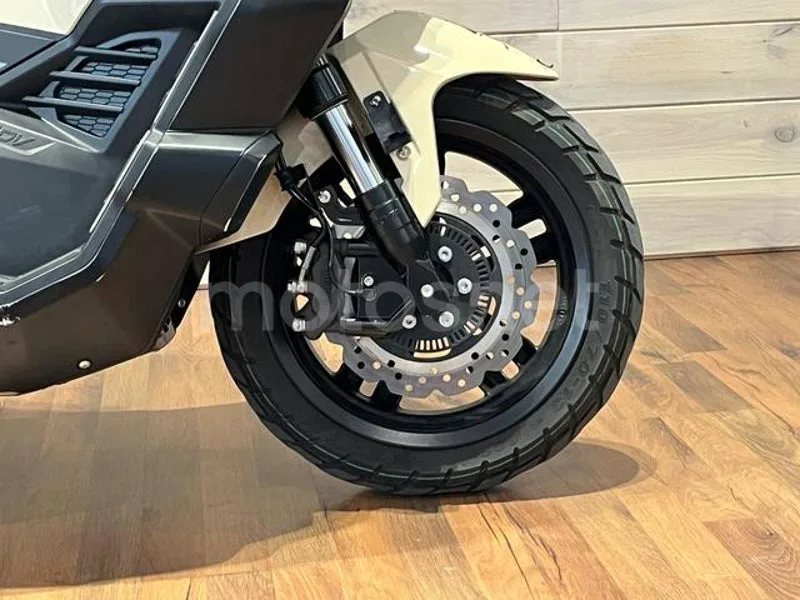 Keeway Vieste 300 XDV - Vista 9