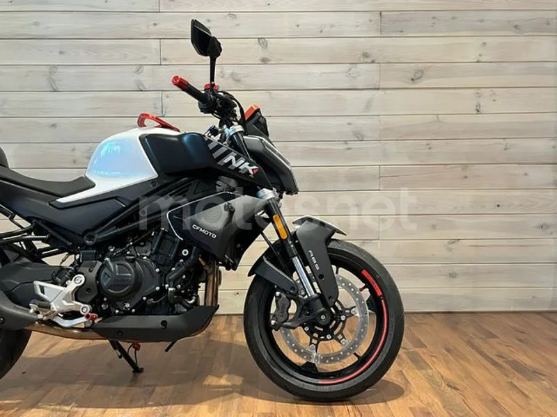 CFMOTO 450NK - Vista 7