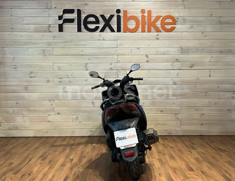 Kymco X-Town CT 300 - Vista 5