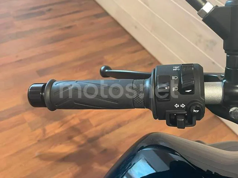 Yamaha MT-07 - Vista 12