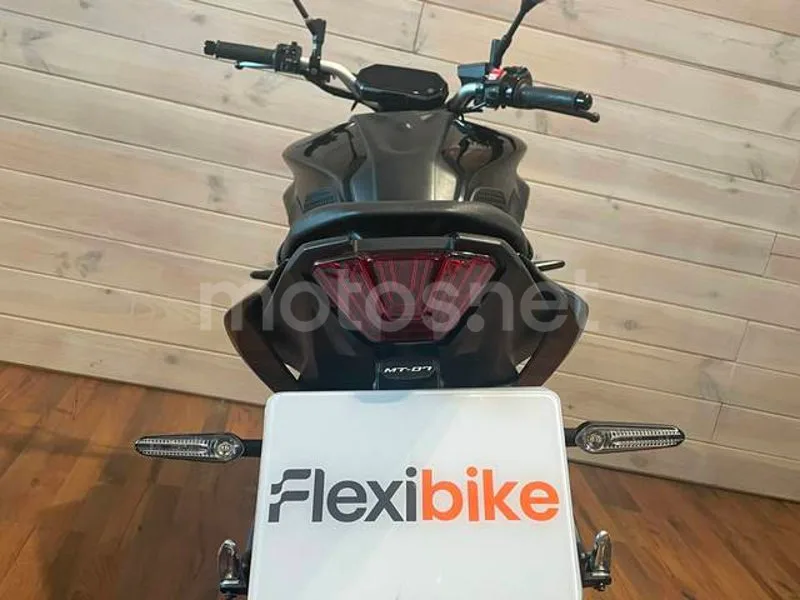 Yamaha MT-07 - Vista 6