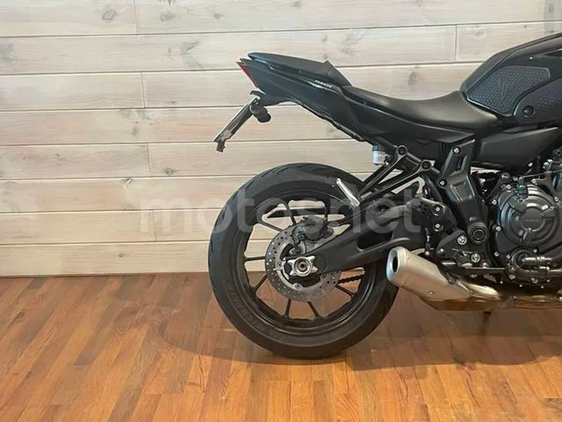 Yamaha MT-07 - Vista 7