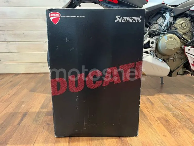 Ducati Streetfighter V4 - Vista 18