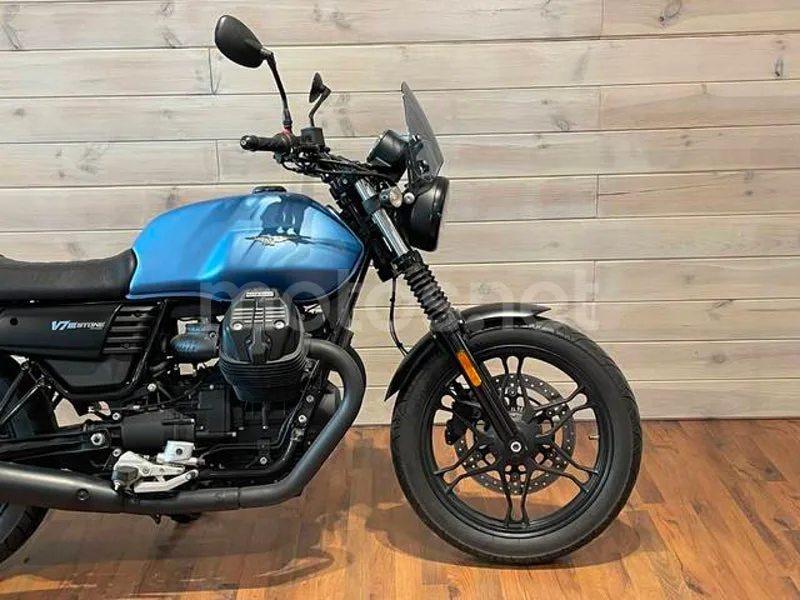 Moto Guzzi V7 II - Vista 8