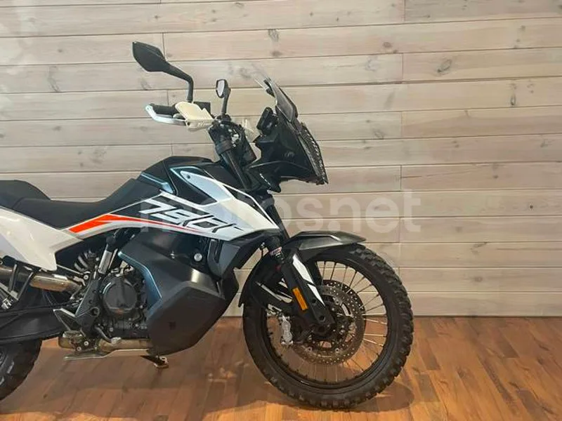 KTM 790 Adventure - Vista 8
