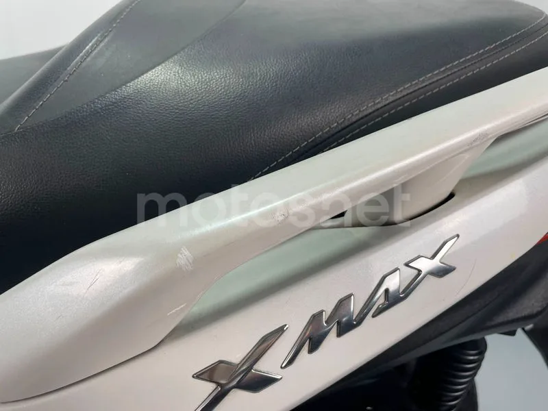 Yamaha XMAX 300 - Vista 11