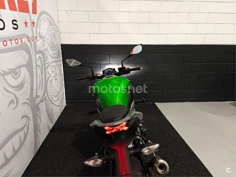 Kawasaki Z900 - Vista 11
