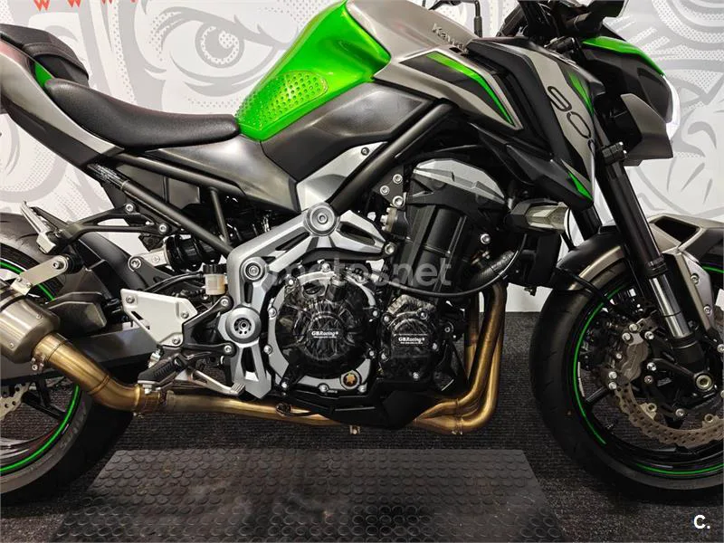 Kawasaki Z900 - Vista 14