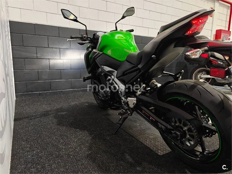 Kawasaki Z900 - Vista 5