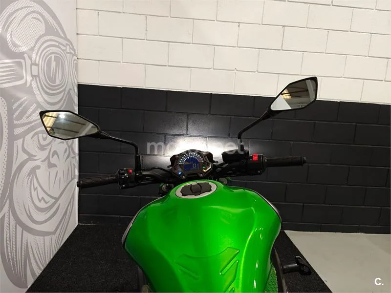 Kawasaki Z900 - Vista 7