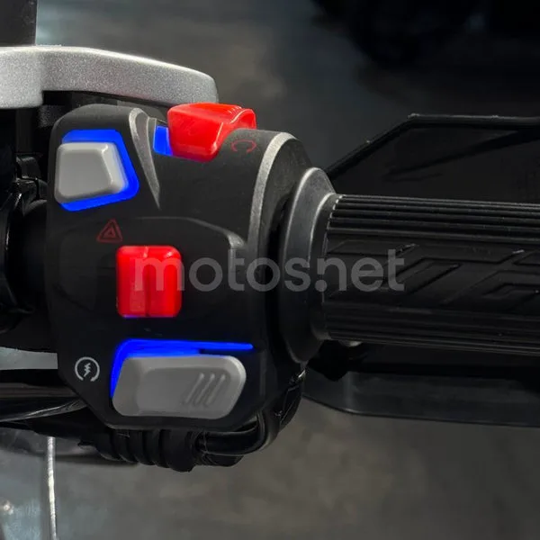 Benelli TRK 502 - Vista 11
