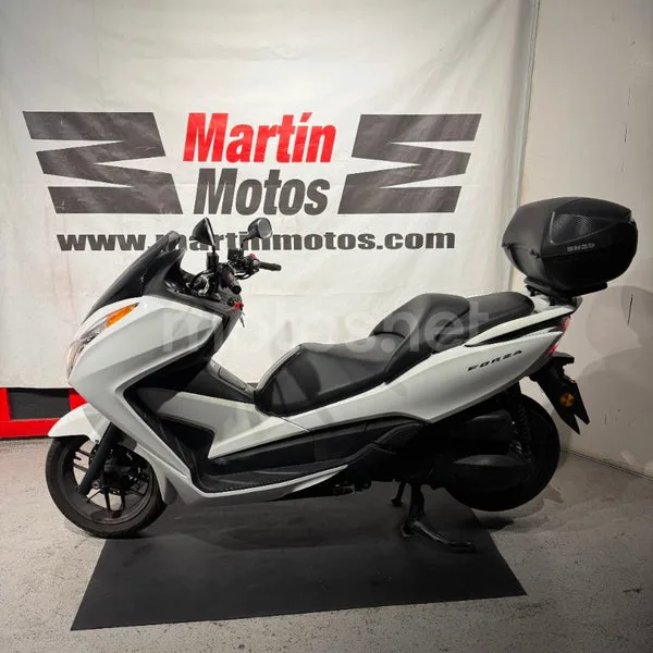 Honda Forza 300 2995 € 2013 Navarra - 1