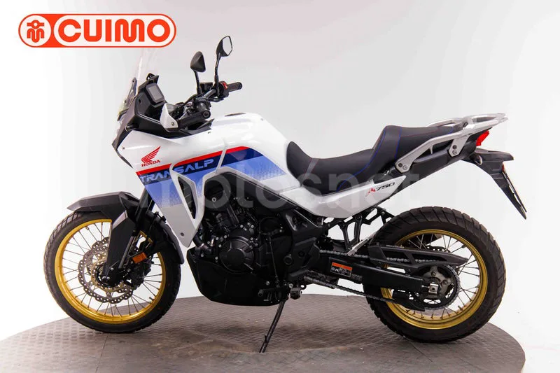 Honda XL750 Transalp - Vista 8