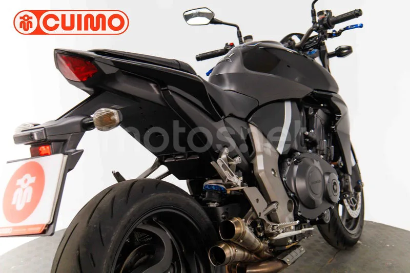 Honda CB1000R - Vista 31