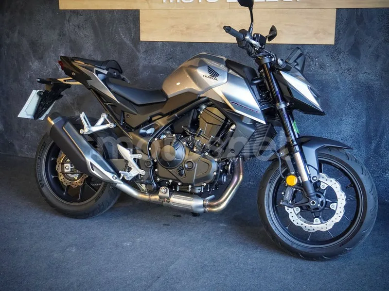 Honda CB750 Hornet - Vista 6