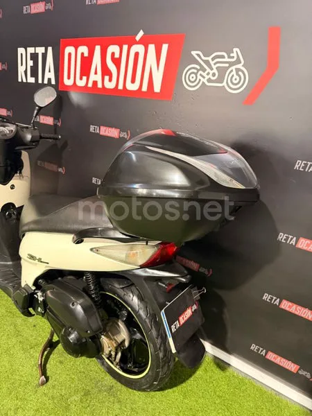 Honda SH125i - Vista 6