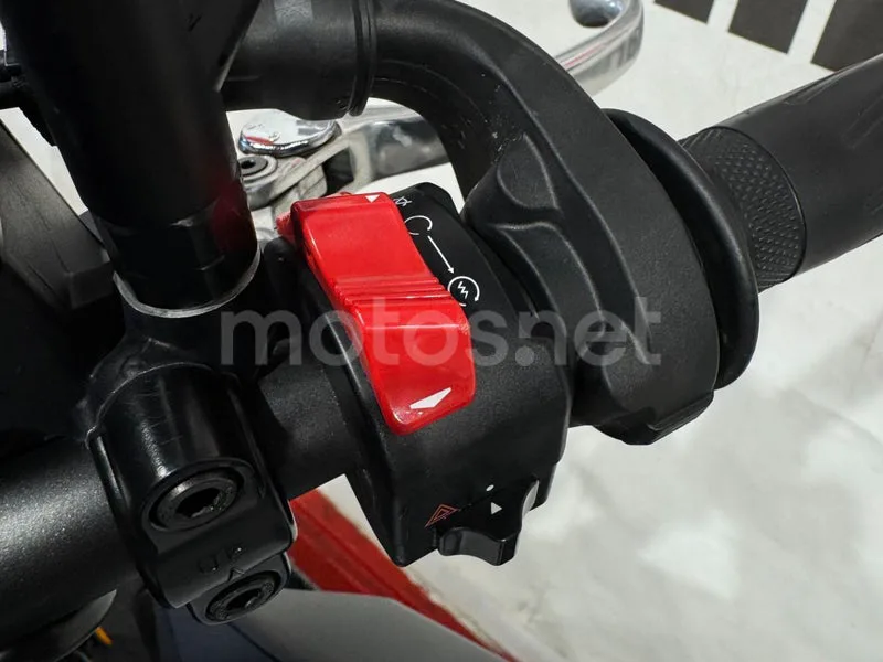 Yamaha MT-07 - Vista 12
