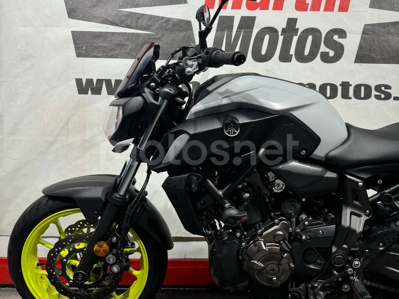 Yamaha MT-07 - Vista 7
