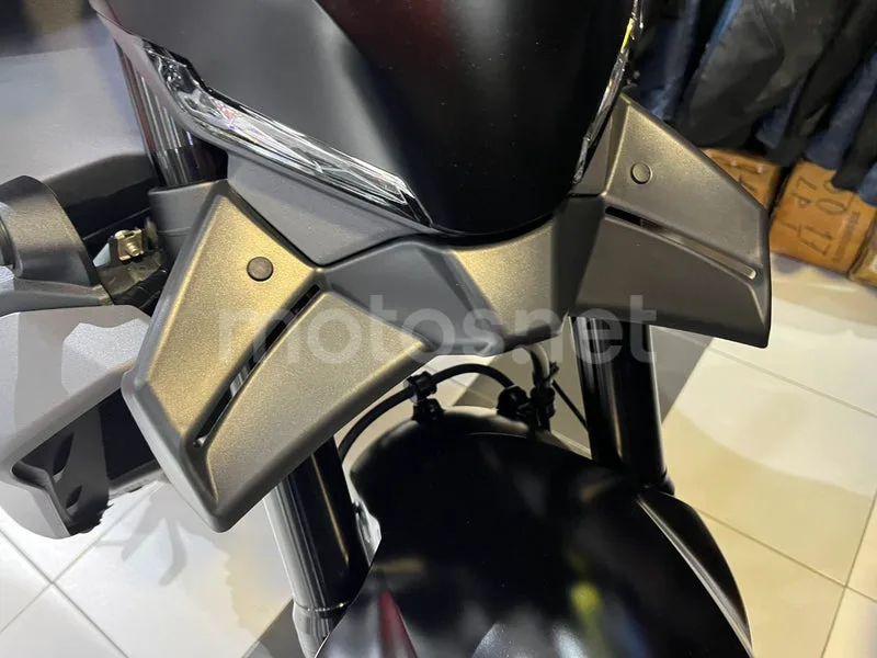 Yamaha MT-09 - Vista 8