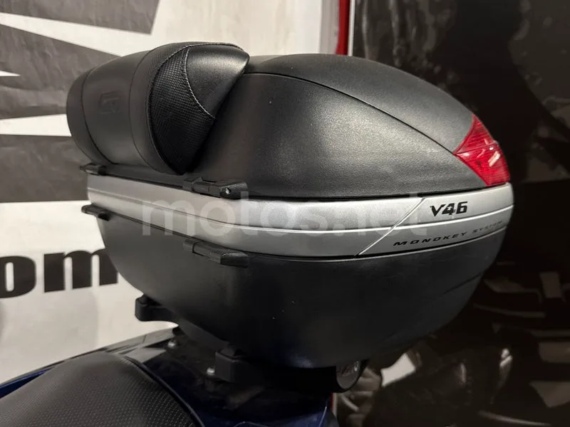 Suzuki Burgman 400 - Vista 12