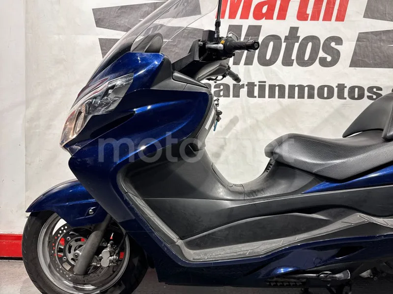 Suzuki Burgman 400 - Vista 7