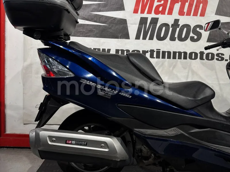 Suzuki Burgman 400 - Vista 9