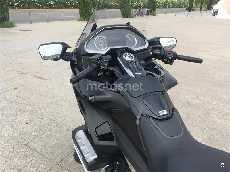 Honda Gold Wing - Vista 7