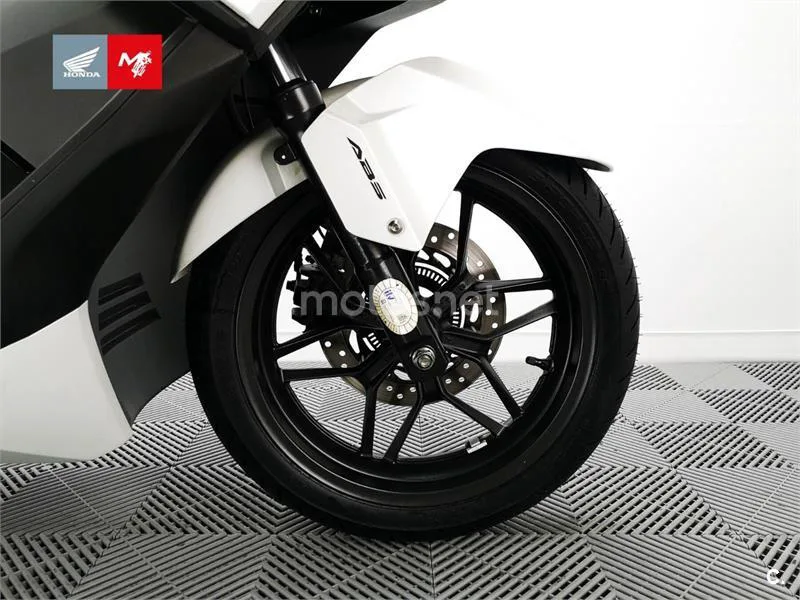 Honda Forza 125 - Vista 12