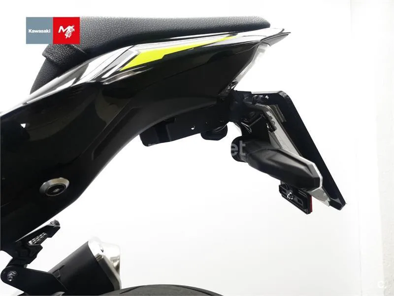 Kawasaki Z900 - Vista 23