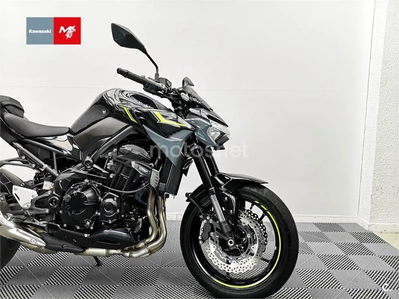 Kawasaki Z900 - Vista 6