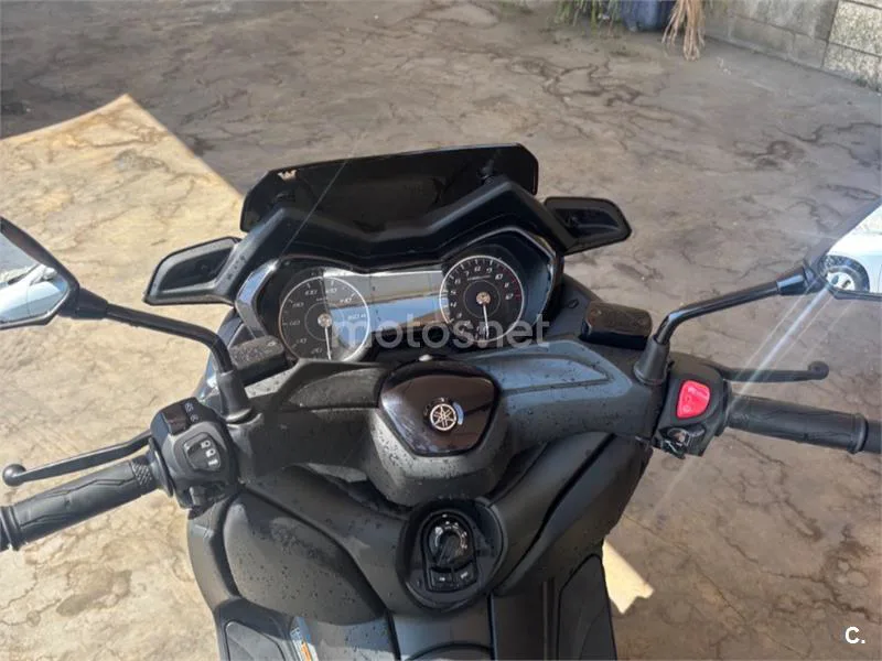 Yamaha XMAX 125 - Vista 11