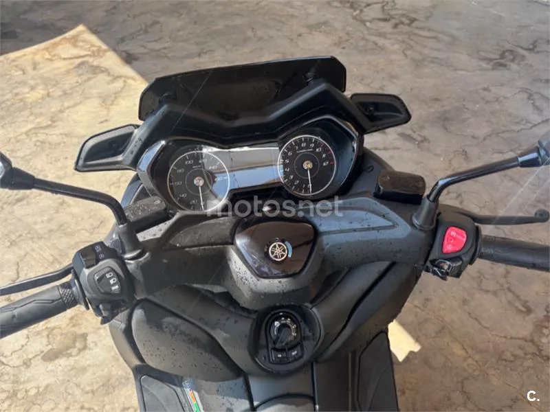 Yamaha XMAX 125 - Vista 13