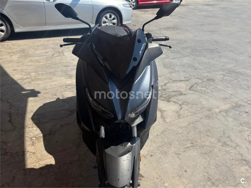 Yamaha XMAX 125 - Vista 3