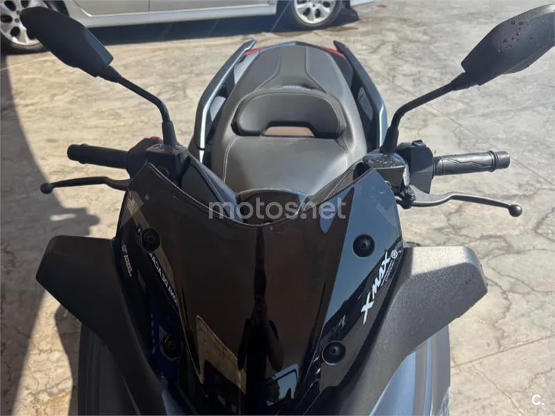 Yamaha XMAX 125 - Vista 4