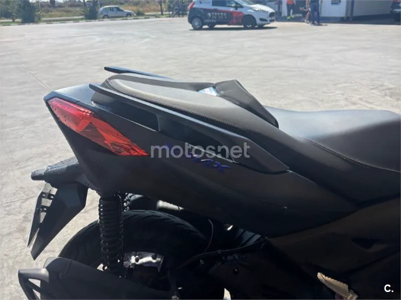 Yamaha XMAX 125 - Vista 9
