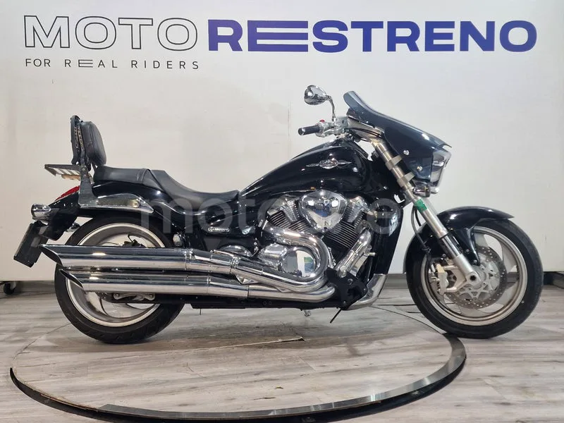 Suzuki Intruder M1800R - Vista 6