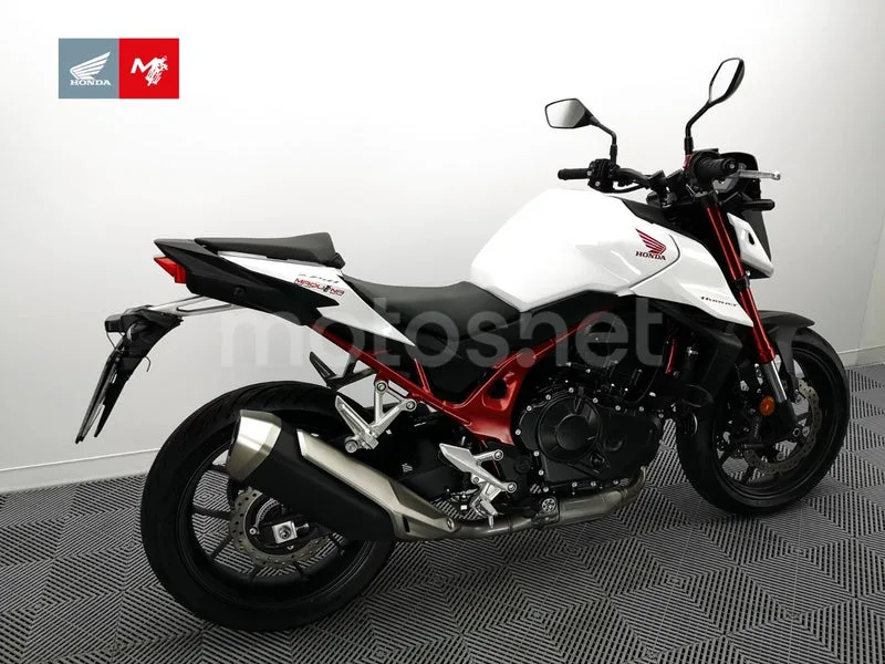 Honda CB750 Hornet - Vista 4