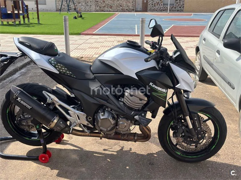 Kawasaki Z800 - Vista 4