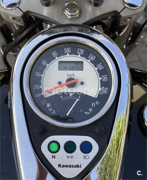 Kawasaki VN900 Custom - Vista 3